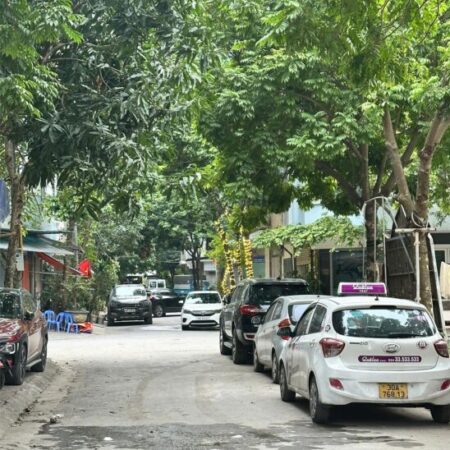 BÁN 50M2 ĐẤT DV LIỀN KỀ BỜ HỘI- LA KHÊ- HÀ ĐÔNG. MẶT TIỀN 4M, PHÂN LÔ VỈA HÈ KINH DOANH.