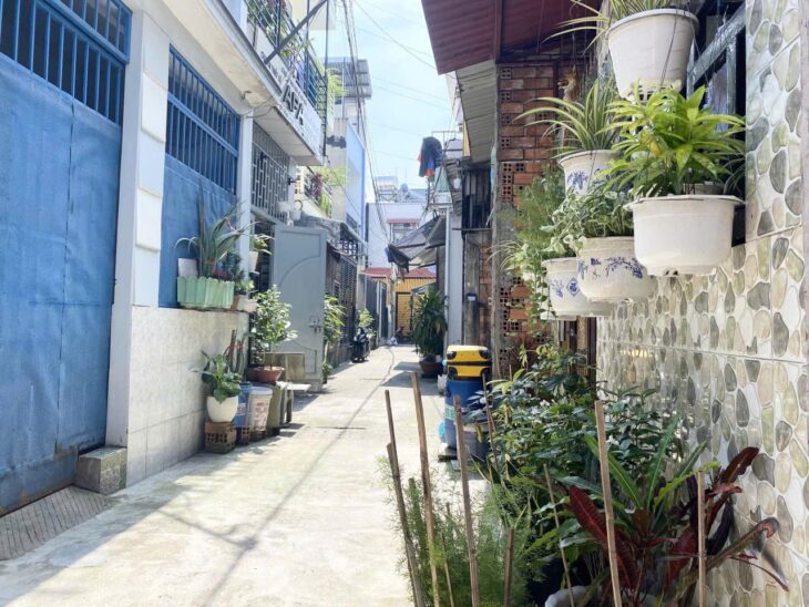 Nhỉn 3 tỷ nhà 2 tầng 52m2 gần mt đường ngay Siêu thị Metro Q12