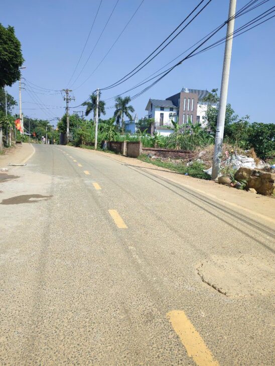 Bán nhanh lô đất đẹp Phú Mãn Quốc Oai sát trục chính KD bất chấp giá rẻ nhỉnh 2tỷ 85m