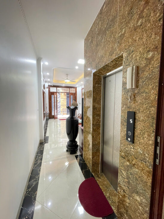 MINH KHAI-GỐC ĐỀ,Ô TÔ CON ĐỖ CỬA,THANG MÁY 6T, NGÕ THÔNG, KINH DOANH, Full ĐỒ NHỈNH 8 TỶ