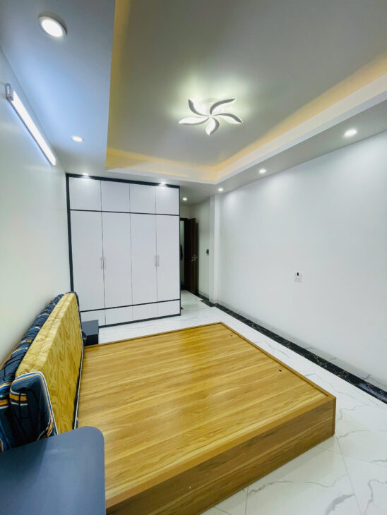 MINH KHAI-GỐC ĐỀ,Ô TÔ CON ĐỖ CỬA,THANG MÁY 6T, NGÕ THÔNG, KINH DOANH, Full ĐỒ NHỈNH 8 TỶ