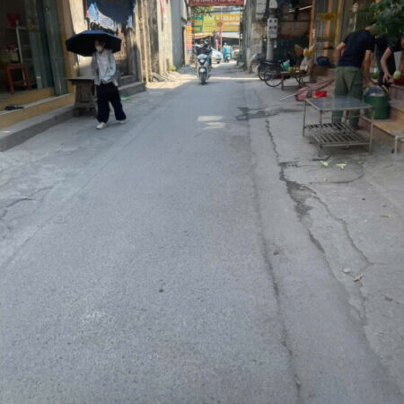 Gần tết ô anh cần tiền gấp bán nhà cách mặt phố xốm vs đường 21b 70m đi vào Căn góc bãi đỗ ô tô