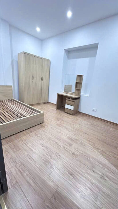 NGUYỄN VĂN LINH – LONG BIÊN – DT 57M2 X4T – MT3M – 9.3 TỶ -FULL NỘI THẤT – Ô TÔ ĐỖ CỬA