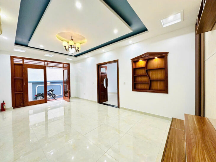 bán nhà 3 tầng 4 mặt thoáng ở ngã 4 bốt tròn Đình Đông,lê chân,hải phòng,gá chỉ hơn 3 tỷ