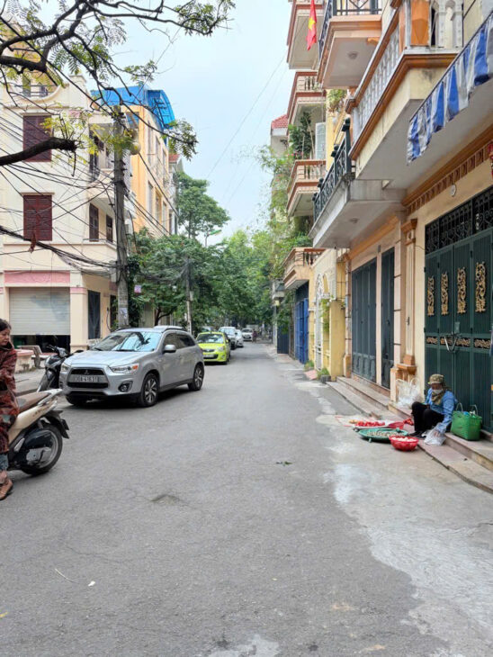 HOÀNG NGỌC PHÁCH – 70M2 X 4 TẦNG – OTO NGỦ TRONG NHÀ – THANG MÁY – KINH DOANH – 22 TỶ