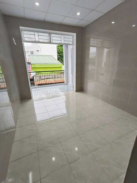 Kiệt ô tô, sát mặt tiền Nguyễn Phước Nguyên , Thanh Khê, giá 2 tỷ x trung bình