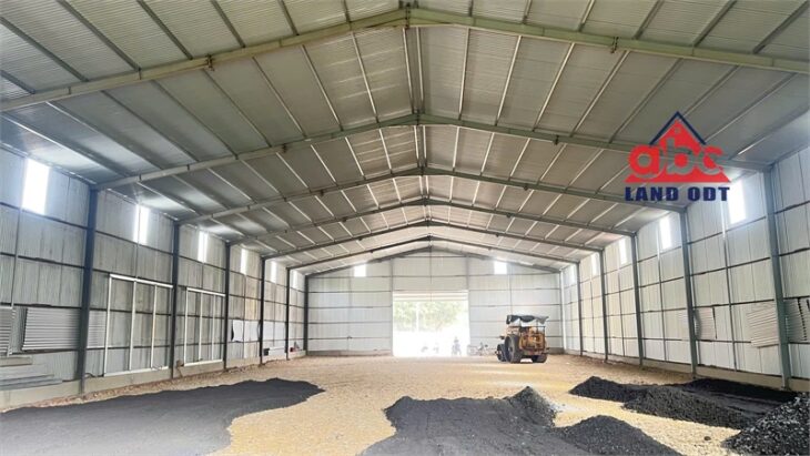 XT467 nhà xưởng , kho bãi thuận tiện di chuyển cont. kết cấu kiên cố thuê lâu dài