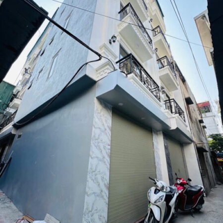 LĨNH NAM NHÀ MỚI Ngõ Thông Ô Tô Đỗ Cửa Vào Nhà 32m 5 Tầng 6.5 tỷ LĨNH NAM NHÀ MỚI Ngõ Thông Ô Tô Đỗ Cửa Vào Nhà 32m 5 Tầng 6.5 tỷ