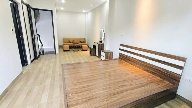 Bán nhà Trần Khát Chân, ngõ rộng gần hơn 3m, lô góc, vài bước ra phố, ở luôn.HƠN 6 TỶ