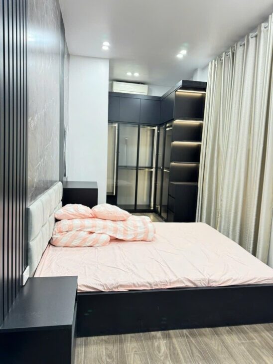 HIẾM CÓ – nhà lô góc 3 thoáng, dt 25m2 x 4 tầng – phố Tôn Đức Thắng – Đống Đa