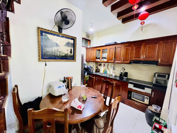 NHÀ ĐẸP DÂN XÂY GẦN PHỐ – NGÕ THÔNG BA GÁC ĐUA 8,7 tỷ Hoàng Hoa Thám 39/50 m, 4 tầng, mt 4m.Tây Hồ