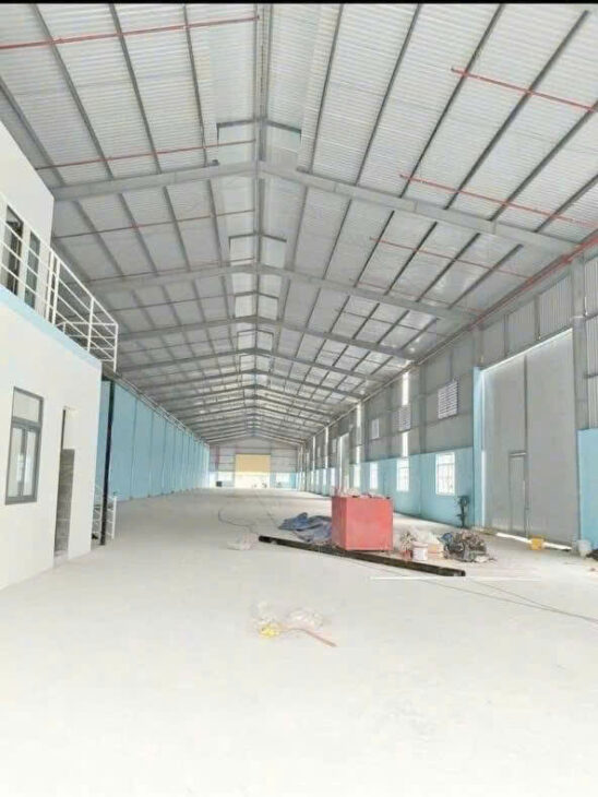 Cho Thuê Nhà Xưởng mới 100% Tân Uyên Bình Dương • Tổng DT Đất: 3.500m2 • DT Xưởng: 1.800m2. •