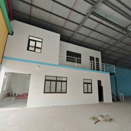 Cho Thuê Nhà Xưởng mới 100% Tân Uyên Bình Dương • Tổng DT Đất: 3.500m2 • DT Xưởng: 1.800m2. •