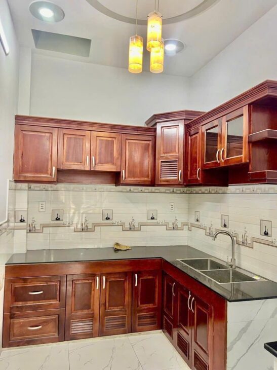 NHỈNH 3 TỶ – ĐẸP KHÔNG TỲ VẾT – QUẬN 12 – CHỢ HIÊP THÀNH CÁCH 100M KHU VỰC SẦM UẤT NHIỀU TIỆN ÍCH.