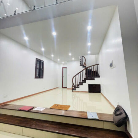 ĐẸP HIẾM – LÔ GÓC 3 MẶT THOÁNG – MẶT TIỀN RỘNG – GẦN PHỐ – NGÕ THÔNG .7,05 tỷ a Thành 33/39m 5 T ,