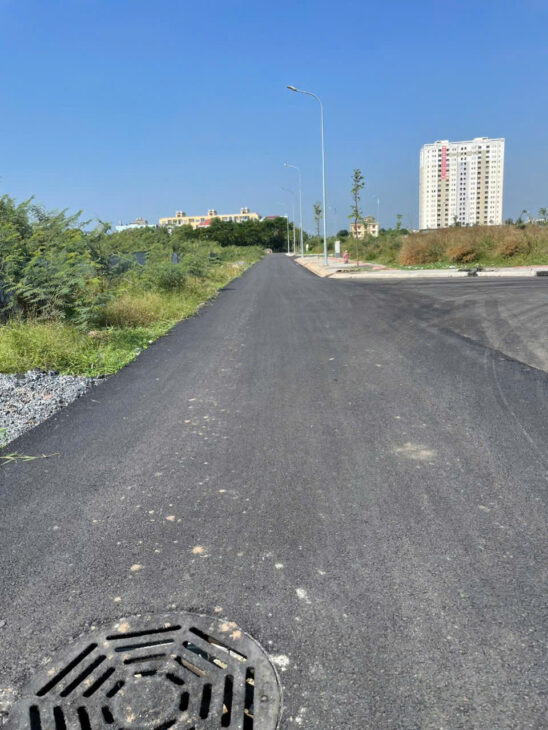 Gấp bán 2 lô đất liền kề diện tích (9×20) đường 12m. Mỗi nền (4.5x20m) giá 7 tỷ (TL)