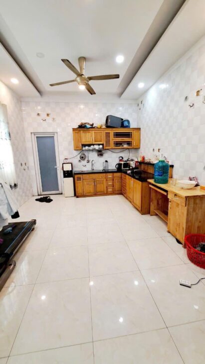 NHÀ ĐẸP MẶT TIỀN Q12 – 3 TẦNG – 79M2 – CHỈ NHỈN 4Đ – CẦN BÁN NHANH