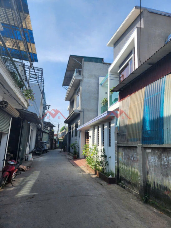 SIÊU PHẨM GIÁ 4,850 TỶ NHÀ TẠI TRƯỜNG YÊN-CHƯƠNG MỸ D/T:129M