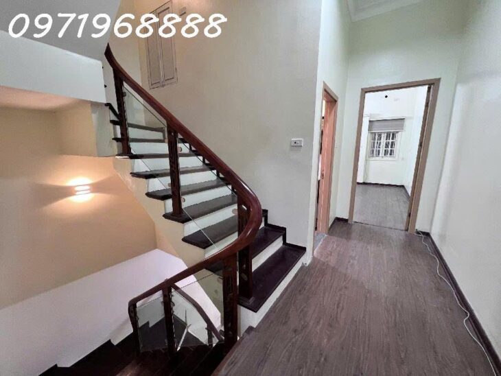 Siêu phẩm Quan Hoa gần phố. 72M chỉ có 12,9Tỷ