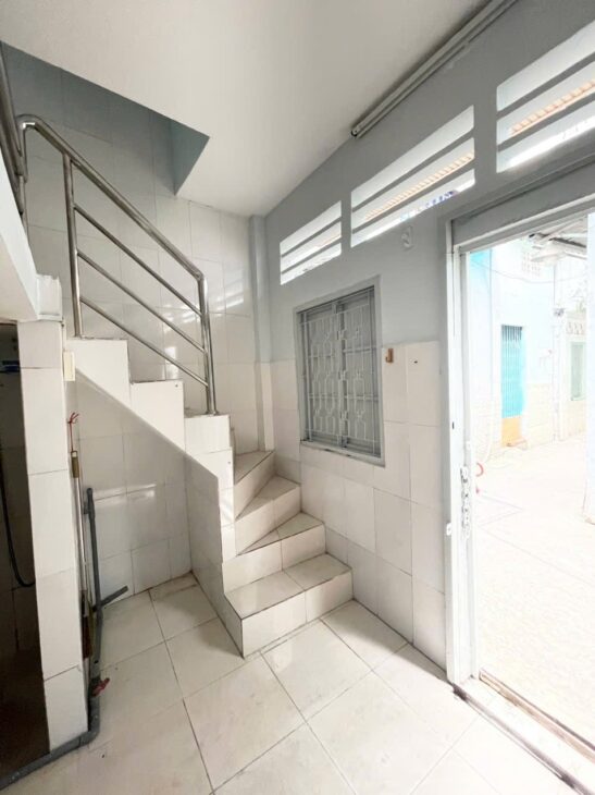 HBG Lạc Long Quân – Tân Bình, nhà nhỏ dễ mua dễ ở, 2 tầng, chỉ 1,6 tỷ.