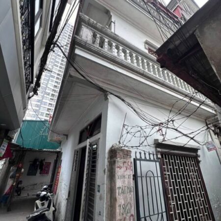 Bán nhà Tam Trinh giá 3.3 tỷ, diện tích 30m2, 3 tầng, mặt tiền 7.5m Bán nhà Tam Trinh giá 3.3 tỷ, diện tích 30m2, 3 tầng, mặt tiền 7.5m