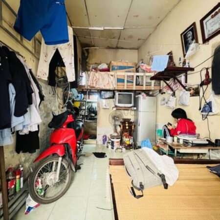 Bán nhà Trương Định giá 2.3 tỷ, diện tích 22m2, 1 tầng, mặt tiền 3m