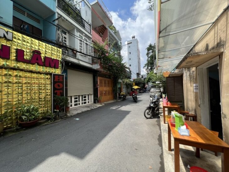 Bán nhà HXH ĐÀO DUY ANH PHÚ NHUẬN – lô góc – 4m x 15m – được xây 4 tầng.