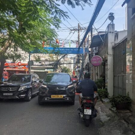 – Đất hẻm xe hơi, ngay Trường Cấp 2 Nguyễn Hữu Thọ, 62,6m2, 4,2×14 Nở hậu nhẹ, 62 Lâm Văn