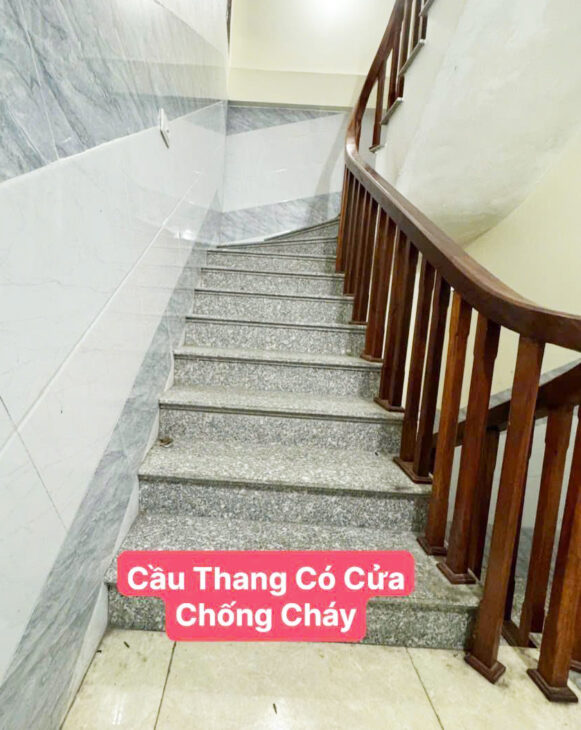 [Cần tiền Ăn tết] Bán Gấp 100m2 4T, Đang Kinh Doanh Karaoke tại Phù Chẩn, Từ Sơn, Bắc Ninh. Chỉ