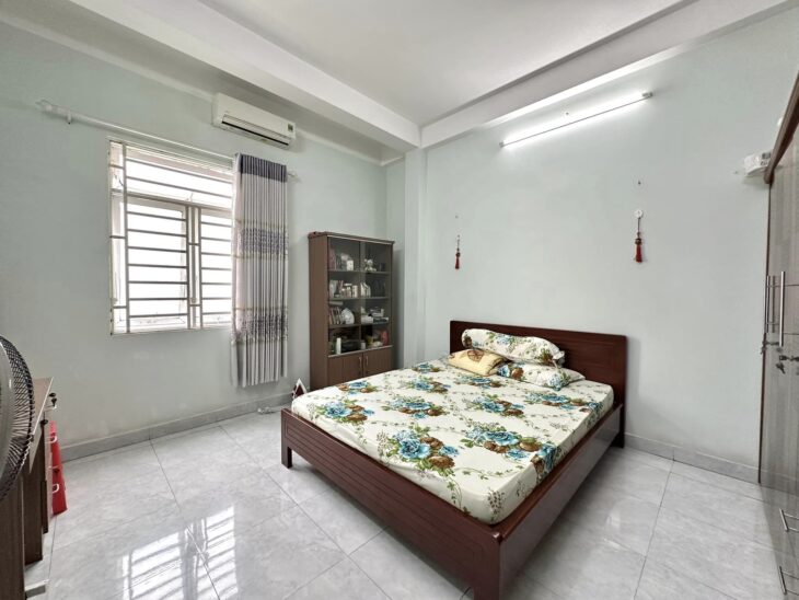 “Nhà Đẹp Ngọc Thụy, Long Biên: Sổ Đỏ Chính Chủ, Giá Tốt 0902318197
