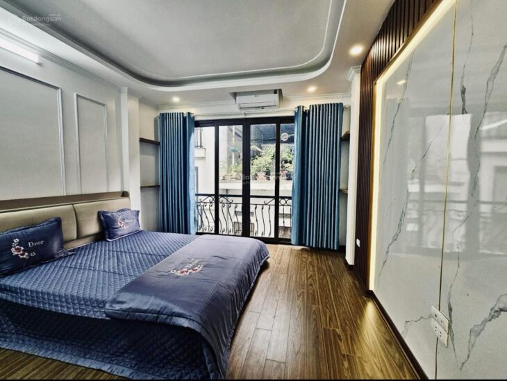 Giảm sốc 300tr nhà đẹp đón tết đường Ngọc Lâm chỉ 6 tỷ 44 m2, Nhà siêu thoáng, ô tô đỗ gần