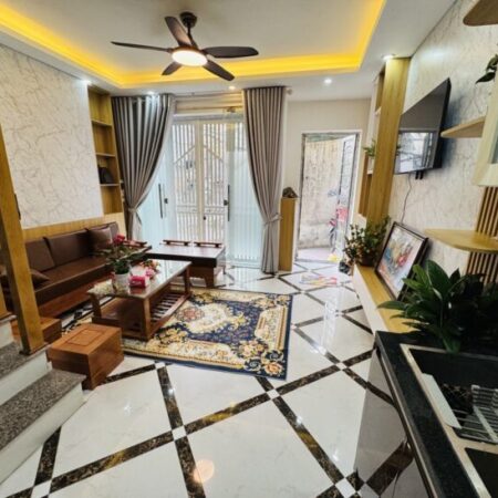 Bán nhà nam dư 4 tầng long lanh ở ngay dân xây 1 nhà ra phố hoàng mai