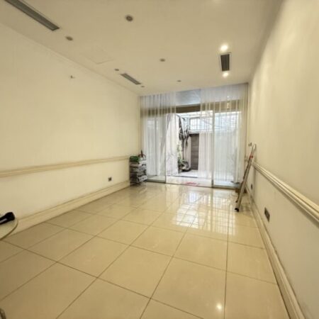 Bán nhà mặt phố Đốc Ngữ – kinh doanh đỉnh – diện tích rộng – nhỉnh 19 tỷ