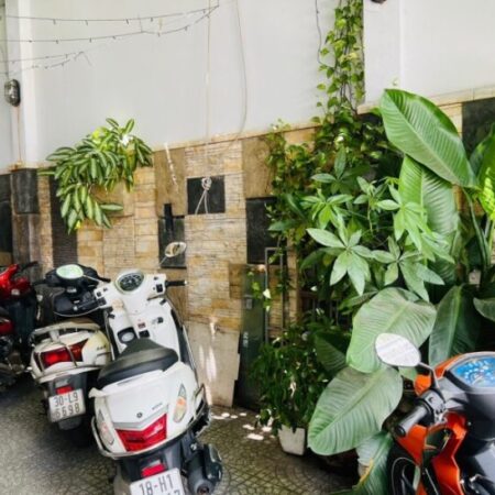 KHÁCH SẠN 7 TẦNG MẶT TIỀN ĐƯỜNG NÚI THÀNH ĐẤT 270M2 – GIÁ SỐC 2XTỶ DÒNG TIỀN CAO.