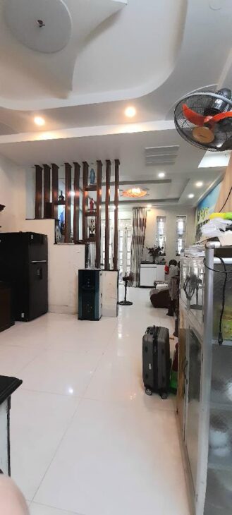 Bán nhà P4 Quận 8- 50m2- 3 tầng 4 Phòng – Hẻm 5m – LH Quyền 0399833339 – nhỉnh 5 tỷ