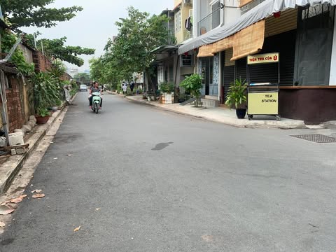 Nhà Đẹp Lô Góc Hai Mặt Tiền 172m SHR 2 Tầng Giá 7 Tỷ 7 Phường Trung Mỹ Tây Quận 12 Đường Trước