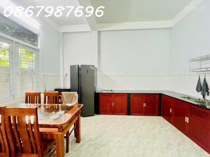 Bán Nhà Biệt Thự Vĩnh Hiệp – Sân Rộng, Đậu Ô Tô, Giá Chỉ 4.5 Tỷ