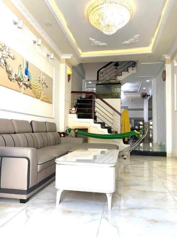 – Mặt Tiền hẻm kinh doanh, Ngay chợ Phước Long, thu nhập 144tr/Năm 3 tầng, Hẻm xe hơi, 3,6×14, 115