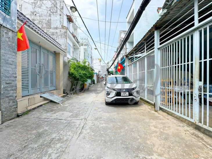 – Mặt Tiền hẻm kinh doanh, Ngay chợ Phước Long, thu nhập 144tr/Năm 3 tầng, Hẻm xe hơi, 3,6×14, 115