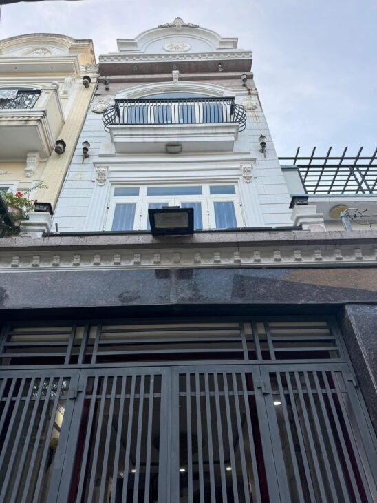 – Mặt Tiền hẻm kinh doanh, Ngay chợ Phước Long, thu nhập 144tr/Năm 3 tầng, Hẻm xe hơi, 3,6×14, 115