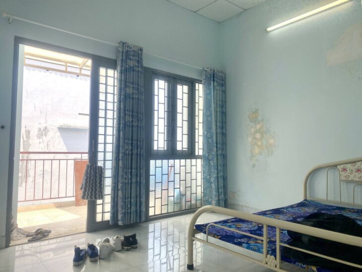 BÁN NHÀ TRƯƠNG THỊ HOA – NGAY SIÊU THỊ METRO – XE HƠI TỚI NHÀ – HẺM THÔNG TỨ TUNG – 4.7X12 – GIÁ