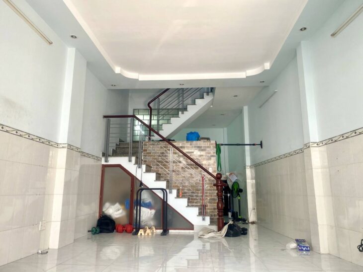 BÁN NHÀ TRƯƠNG THỊ HOA – NGAY SIÊU THỊ METRO – XE HƠI TỚI NHÀ – HẺM THÔNG TỨ TUNG – 4.7X12 – GIÁ