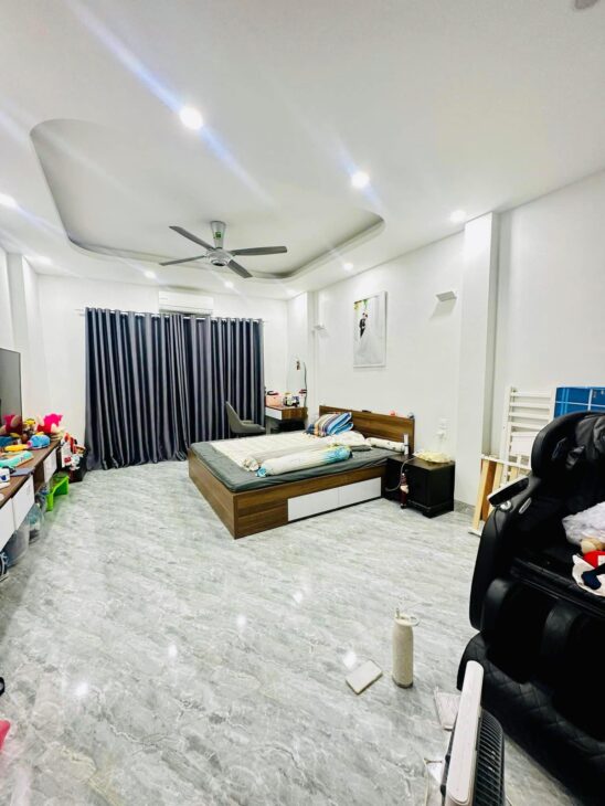 Phân Lô Hiếm-Ôtô đỗ cửa Phố Hoàng Cầu 44/50m, 7Tầng, MT 4.2m 16.9 Tỷ, mới đẹp