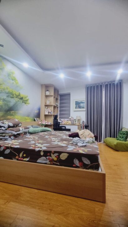 BÁN GẤP-Nhà LôGóc-Ngõ 1150 Đường Láng 35/45m, 6T Thang Máy,MT 6m 13.9 Tỷ, Ôtô đỗ