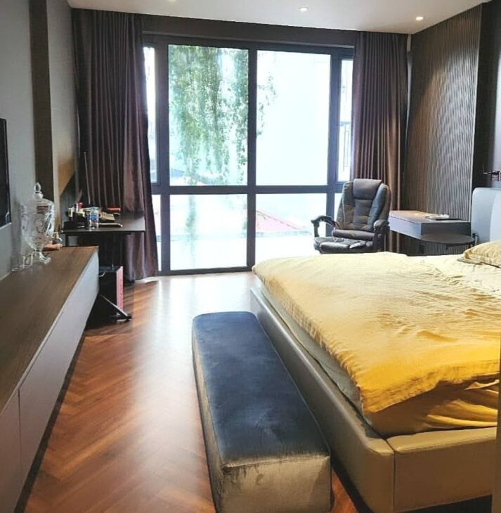 Lạc Long Quân Tây Hồ – 3 thoáng vĩnh viễn – ô tô đỗ quanh nhà – 50m chỉ 14 tỷ