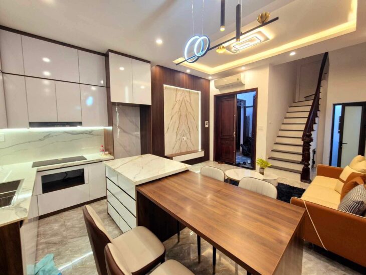 NHÀ 4 TẦNG PHỐ CẢM HỘI, HAI BÀ TRƯNG – DT 45M2, MẶT TIỀN 8M – CÁCH MẶT PHỐ 10M