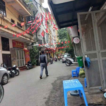 BÁN NHÀ CHIẾN THẮNG HÀ ĐÔNG, PHÂN LÔ OTO TRÁNH, 40M 5T TẶNG NỘI THẤT TIỀN TỶ, GIÁ 12.3TỶ BÁN NHÀ CHIẾN THẮNG HÀ ĐÔNG, PHÂN LÔ OTO TRÁNH, 40M 5T TẶNG NỘI THẤT TIỀN TỶ, GIÁ 12.3TỶ