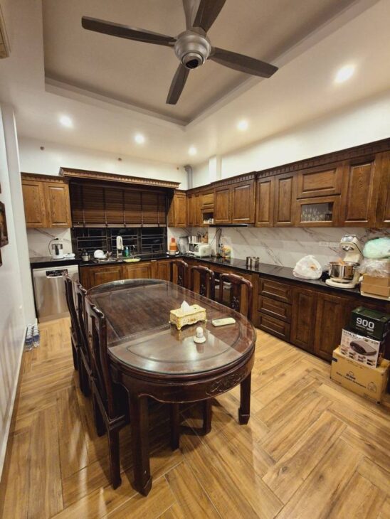 Bán nhà Văn Cao 45m – 5 TẦNG – 2 THOÁNG – 10m ôtô giá chỉ 10.5 Tỷ