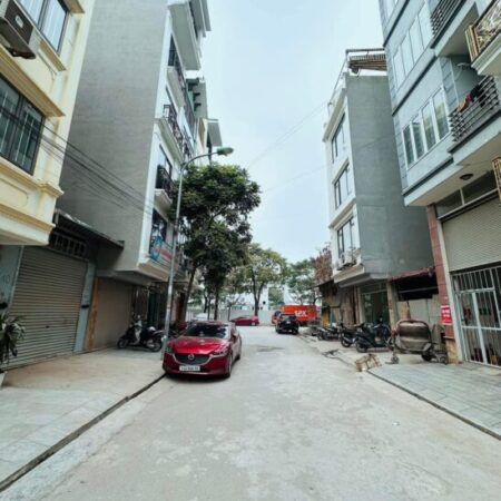 Phân lô Hoàng Quốc Việt – 50m*4 tầng – ô tô vào nhà – chỉ 14.5 tỷ Phân lô Hoàng Quốc Việt – 50m*4 tầng – ô tô vào nhà – chỉ 14.5 tỷ