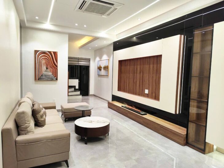 Nhà 6 tầng Thang Máy – tái định cư Cây Đa, 40m, hướng đông, Giá 7.4 tỉ